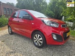 Rood Gebruikt 2012 Kia Picanto Hatchback | € 4.450 (Eerlijke prijs)