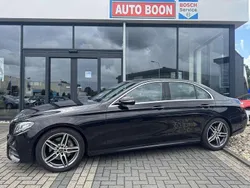 Zwart Gebruikt 2017 Mercedes E200 AMG Sedan | € 29.950 (Eerlijke prijs)