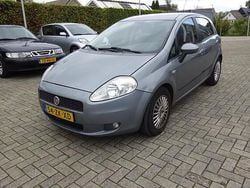 Grijs Gebruikt 2008 Fiat Grande Punto Dynamic Hatchback | € 2.500 (Eerlijke prijs)