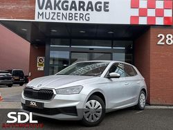 Zilver Gebruikt 2022 Skoda Fabia Ambition Hatchback | € 14.445 (Goede deal)