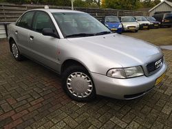 Grijs Gebruikt 1995 Audi A4 Sedan | € 1.499