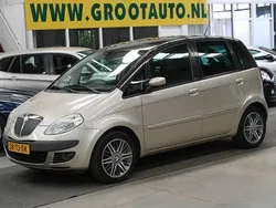 Beige Gebruikt 2006 Lancia Musa MPV | € 1.444 (Goede deal)