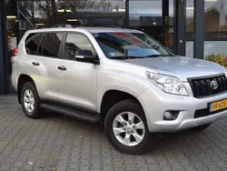 Zilver, metallic lak Gebruikt 2012 Toyota Land Cruiser SUV | € 30.244 (Eerlijke prijs)