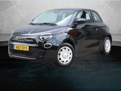 Zwart Gebruikt 2022 Fiat 500e Action Hatchback | € 15.220 (Iets duurder)