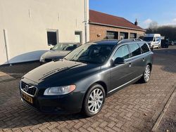 Grijs Gebruikt 2011 Volvo V70 Stationwagen | € 6.995 (Eerlijke prijs)