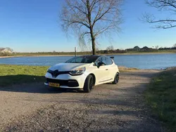 Wit Gebruikt 2014 Renault Clio R.S. R.S. Hatchback | € 15.000 (Duur)