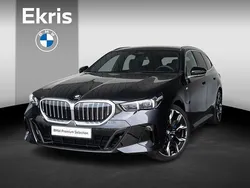 Zwart Gebruikt 2025 BMW 530e Performance Stationwagen | € 79.995