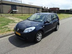 Blauw Gebruikt 2012 Dacia Sandero Hatchback | € 3.095 (Eerlijke prijs)