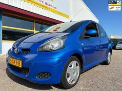 Blauw Gebruikt 2011 Toyota Aygo Comfort Hatchback | € 4.999 (Eerlijke prijs)