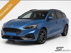 Blauw (metallic) Gebruikt 2019 Ford Focus ST Stationwagen | € 25.995 (Eerlijke prijs)