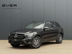 Zwart, metallic lak Gebruikt 2020 Mercedes GLC300e Night SUV | € 35.950 (Eerlijke prijs)