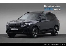 M carbonschwarz metallic (donker zwart metallic) Gebruikt 2023 BMW iX3 Comfort Edition SUV | € 48.880 (Eerlijke prijs)