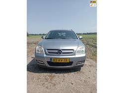 Grijs, metallic lak Gebruikt 2005 Opel Signum Stationwagen | € 3.595