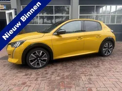Geel, metallic lak Gebruikt 2021 Peugeot e-208 GT Hatchback | € 15.950 (Eerlijke prijs)