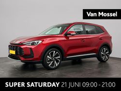 Rood Nieuw 2025 MG ZS Luxury Sedan | € 33.800 (Iets duurder)