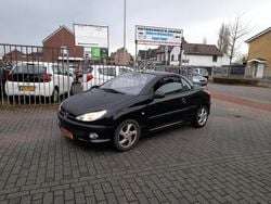 Zwart Gebruikt 2003 Peugeot 206 CC Cabriolet | € 1.495 (Eerlijke prijs)