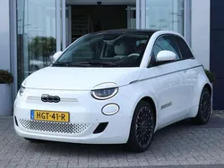 Wit Gebruikt 2025 Fiat 500e La Prima Hatchback | € 24.900 (Eerlijke prijs)