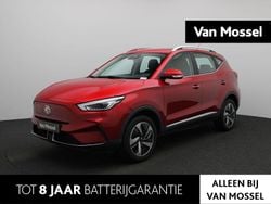 Rood, metallic lak Gebruikt 2023 MG ZS Comfort Sedan | € 19.900 (Eerlijke prijs)