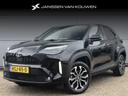Zwart Gebruikt 2022 Toyota Yaris Cross SUV | € 27.885 (Eerlijke prijs)