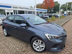 Grijs Gebruikt 2022 Renault Clio V Zen Hatchback | € 13.500 (Eerlijke prijs)