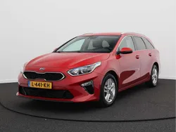 Rood, metallic lak Gebruikt 2021 Kia Ceed Sportswagon Stationwagen | € 19.750 (Goede deal)