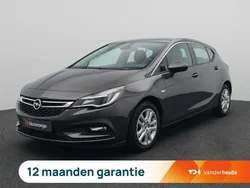 Grijs Gebruikt 2016 Opel Astra Edition Hatchback | € 9.900 (Eerlijke prijs)
