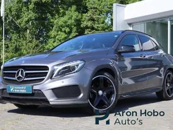Grijs, metallic lak Gebruikt 2017 Mercedes GLA180 AMG SUV | € 22.950 (Iets duurder)