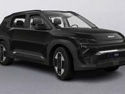 Aurora black pearl (zwart mica) Nieuw 2025 Kia EV3 4 SUV | € 42.490 (Goede deal)