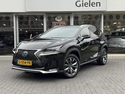 Zwart, metallic lak Gebruikt 2016 Lexus NX300h Sport Line SUV | € 23.900 (Eerlijke prijs)
