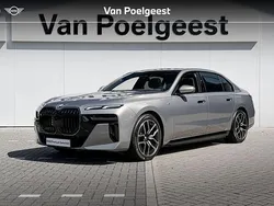 Oxidgrau metallic (grijs metallic) Gebruikt 2024 BMW i7 Comfort Edition Sedan | € 85.900