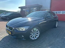 Blauw Gebruikt 2012 BMW 320 Executive Sedan | € 9.490 (Goede deal)