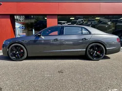 Sedan Gebruikt 2017 Bentley Flying Spur Sedan | € 119.500