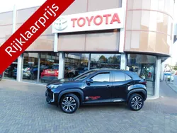 Zwart Gebruikt 2024 Toyota Yaris Cross Edition SUV | € 31.900 (Iets duurder)