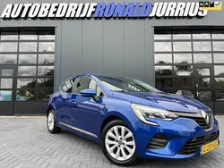 Blauw, metallic lak Gebruikt 2019 Renault Clio IV Intens Hatchback | € 13.750 (Eerlijke prijs)