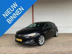 Blauw Gebruikt 2017 Opel Astra Innovation Hatchback | € 12.750 (Eerlijke prijs)