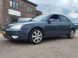 Grijs Gebruikt 2005 Ford Mondeo Platinum Hatchback | € 1.795 (Eerlijke prijs)