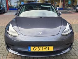 Grijs Gebruikt 2019 Tesla Model 3 RWD Sedan | € 17.000 (Goede deal)
