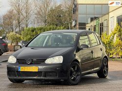Zwart Gebruikt 2006 VW Golf V Hatchback | € 3.950 (Iets duurder)