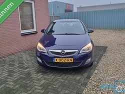 Blauw Gebruikt 2011 Opel Astra Selection Hatchback | € 5.350 (Goede deal)