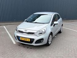 Grijs Gebruikt 2011 Kia Rio Hatchback | € 6.999 (Eerlijke prijs)