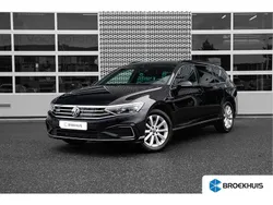 Zwart, metallic lak Gebruikt 2020 VW Passat GTE Stationwagen | € 23.445 (Eerlijke prijs)