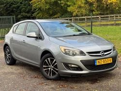 Grijs Gebruikt 2015 Opel Astra Edition Hatchback | € 6.450 (Goede deal)