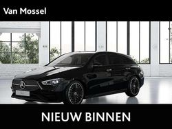 Zwart Nieuw 2025 Mercedes CLA250e Shooting Brake AMG line Stationwagen | € 55.135
