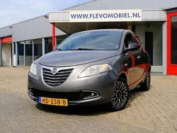 Grijs Gebruikt 2015 Lancia Ypsilon Hatchback | € 7.950 (Eerlijke prijs)