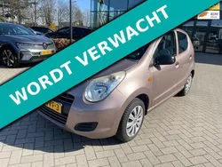 Bruin, metallic lak Gebruikt 2012 Suzuki Alto Comfort+ Hatchback | € 3.295 (Eerlijke prijs)