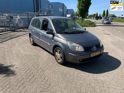 Grijs Gebruikt 2006 Renault Grand Scénic II Luxe MPV | € 1.399 (Eerlijke prijs)