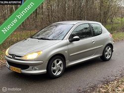 Grijs Gebruikt 2004 Peugeot 206 Hatchback | € 798 (Goede deal)