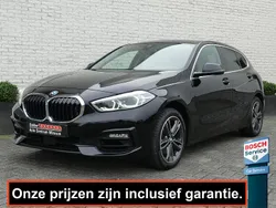 Zwart Gebruikt 2020 BMW 118 Sport Line Hatchback | € 21.700 (Goede deal)