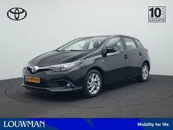 Zwart Gebruikt 2018 Toyota Auris Hatchback | € 15.880 (Eerlijke prijs)