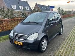 Grijs Gebruikt 2003 Mercedes A140 MPV | € 1.099 (Eerlijke prijs)